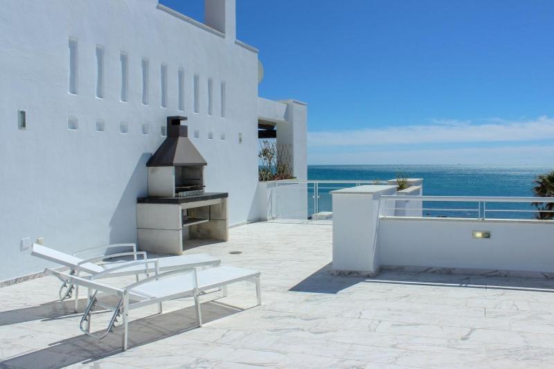 Casares Del Mar Luxury Apartments Penthouse With Beach Access Экстерьер фото
