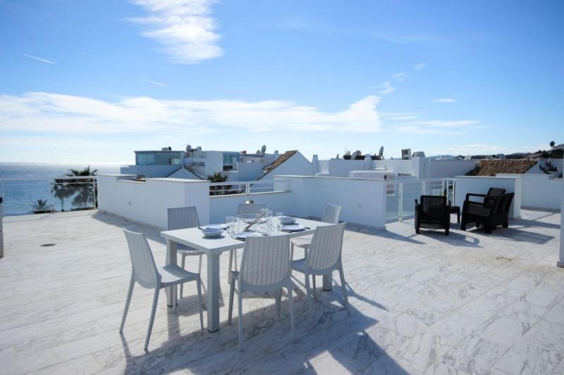 Casares Del Mar Luxury Apartments Penthouse With Beach Access Экстерьер фото